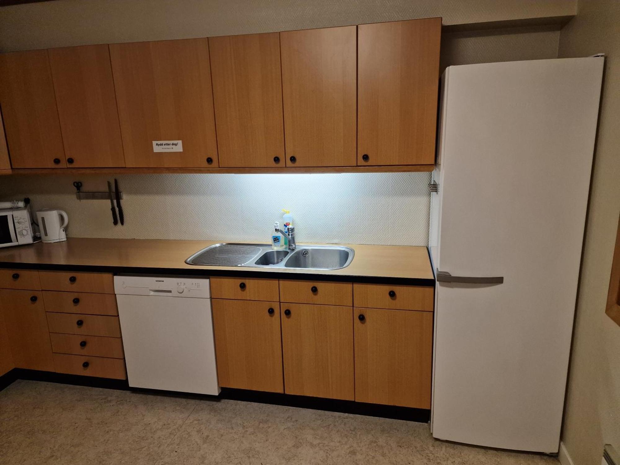 Rom Sentralt I Sogndal Hostel Екстериор снимка