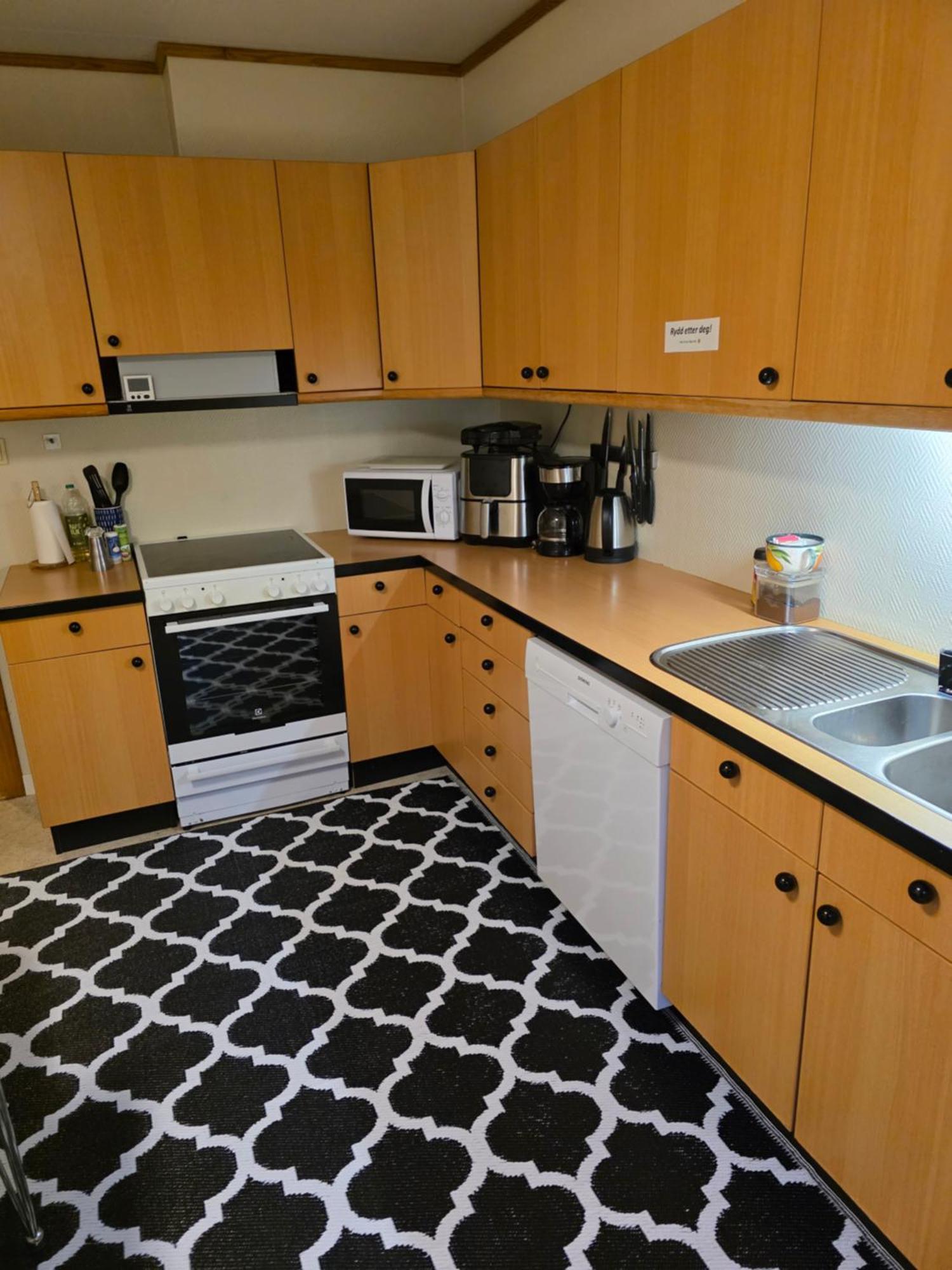 Rom Sentralt I Sogndal Hostel Екстериор снимка