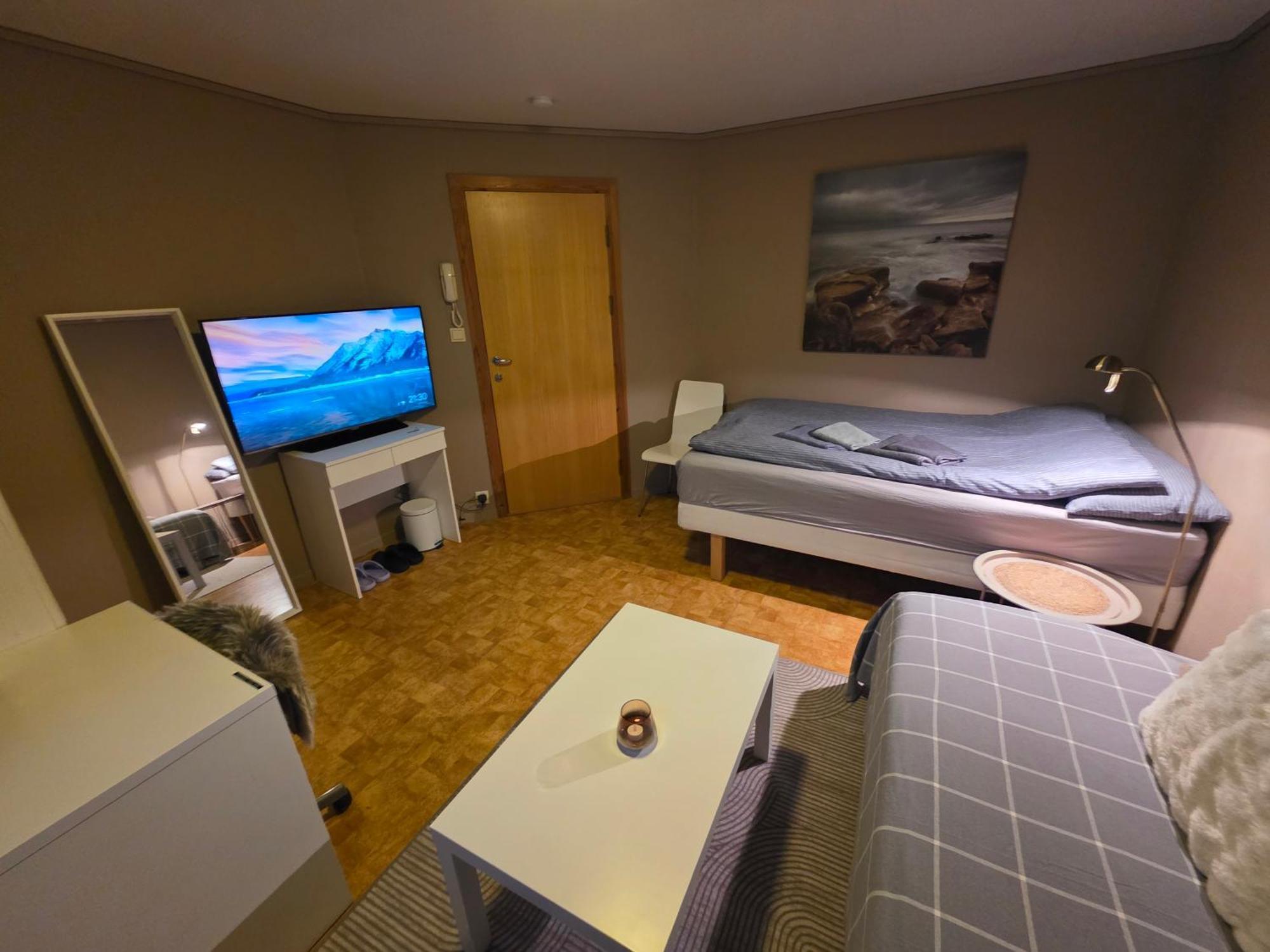 Rom Sentralt I Sogndal Hostel Екстериор снимка