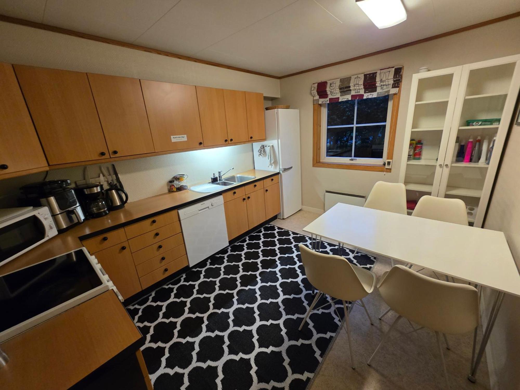 Rom Sentralt I Sogndal Hostel Екстериор снимка